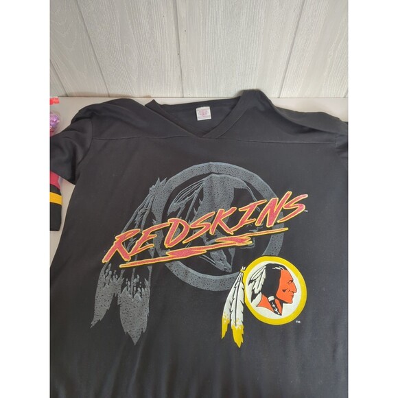 VTG Washington Redskins GTS V-neck Tshirt Jersey Sz XL - Picture 6 of 6